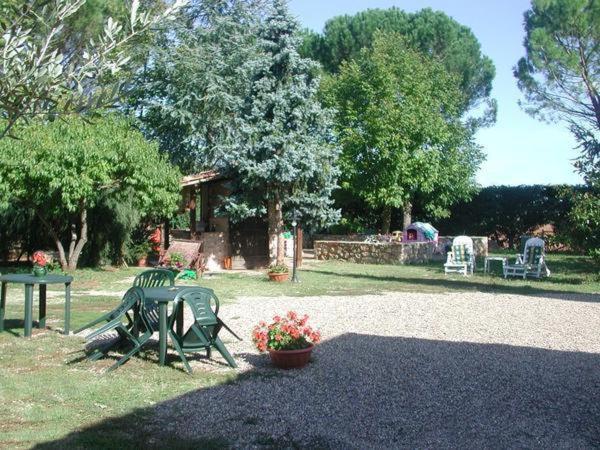 Hostal Casale Il Colombaio Di Toiano Valli Exterior foto