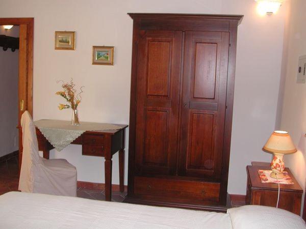 Hostal Casale Il Colombaio Di Toiano Valli Exterior foto