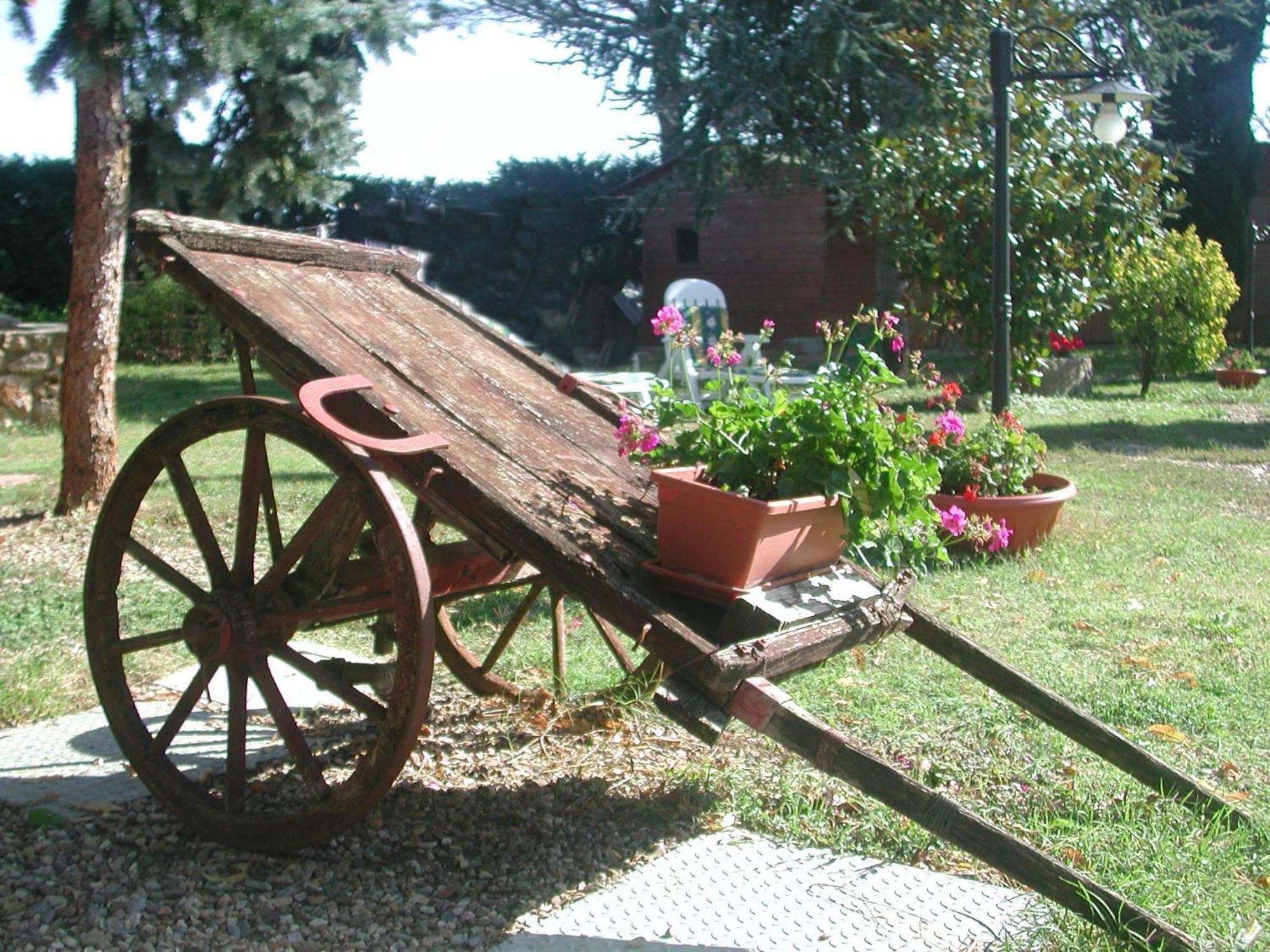 Hostal Casale Il Colombaio Di Toiano Valli Exterior foto