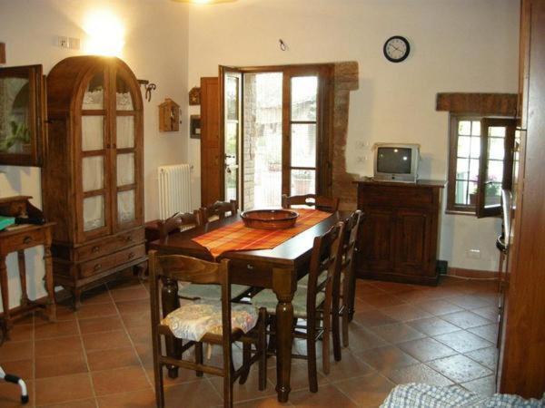 Hostal Casale Il Colombaio Di Toiano Valli Exterior foto